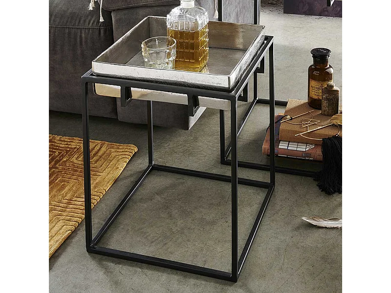 Kleiner Wohnzimmer Tisch mit abnehmbarer Tischplatte Metall