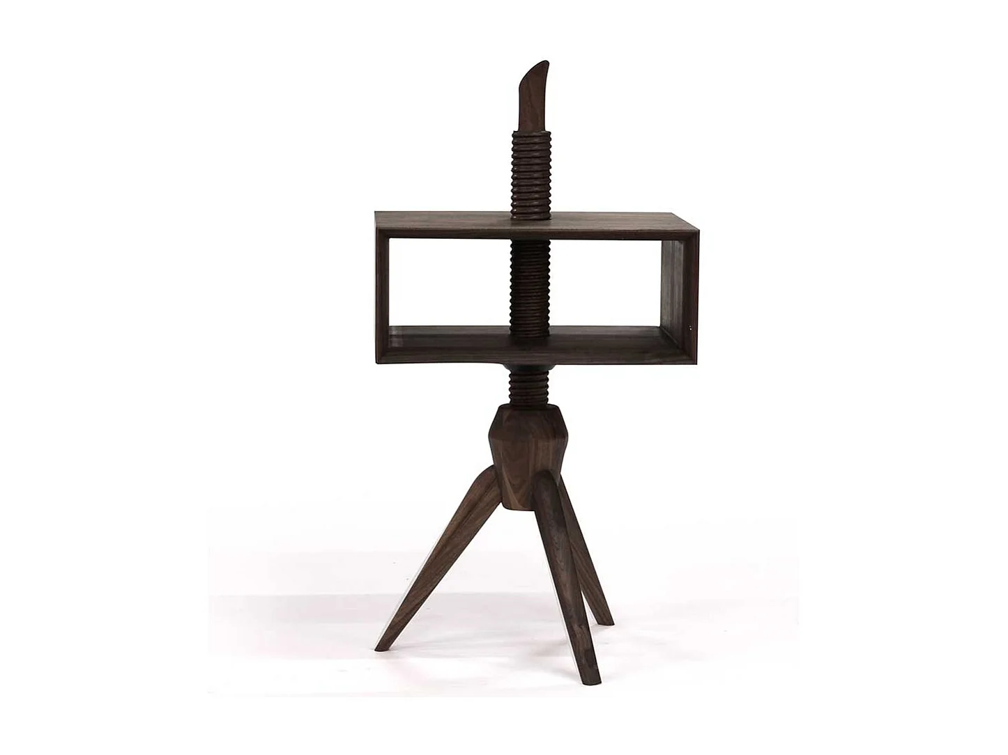 Designertisch aus Nussbaum teilmassiv höhenverstellbar