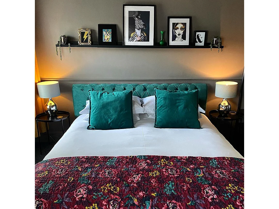 Cama Terciopelo AVALLON 160 x 200 cm Verde esmeralda