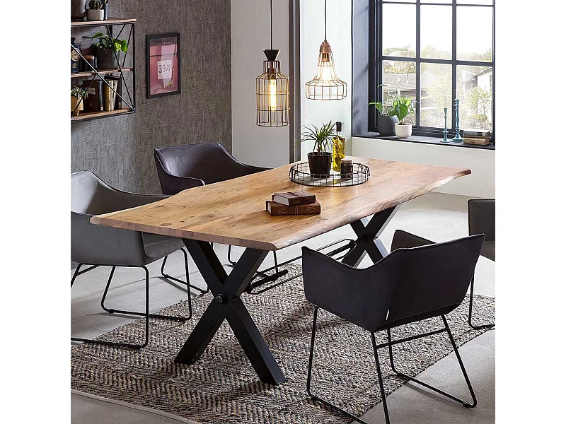 Baumkanten Esszimmertisch aus Akazie Massivholz und Metall Schwarz lackiert