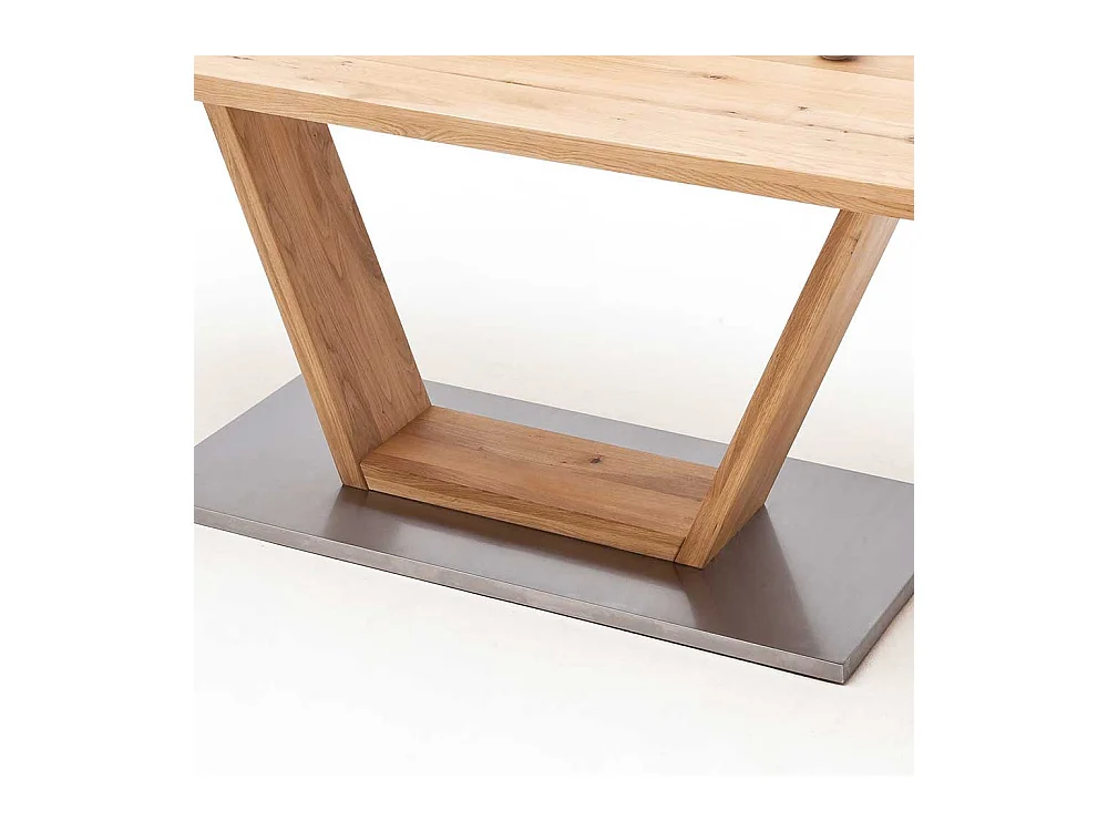 Tisch aus Balkeneiche V-Säule