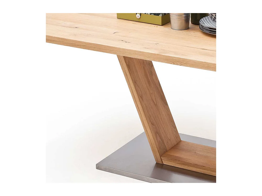 Tisch aus Balkeneiche V-Säule