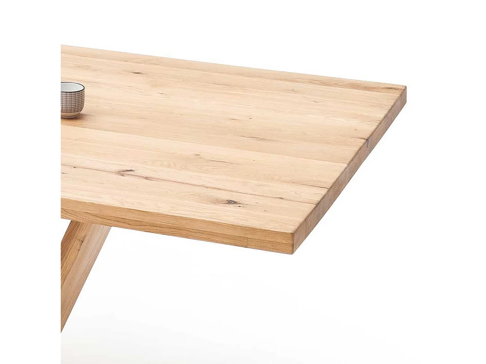 Tisch aus Balkeneiche V-Säule