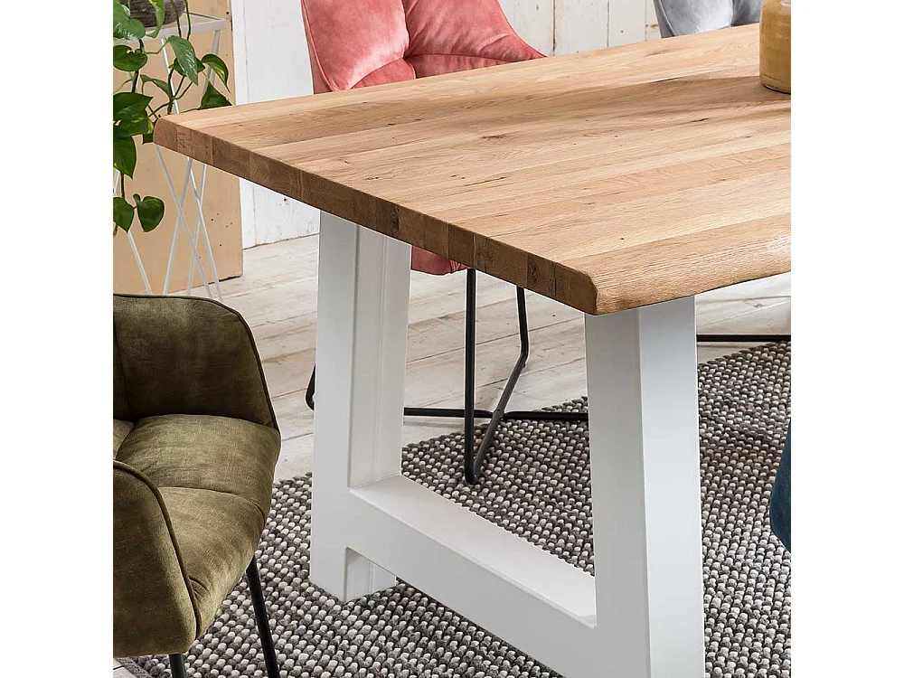 Baumkanten Esstisch aus Eiche Massivholz und Metall A-Fußgestell