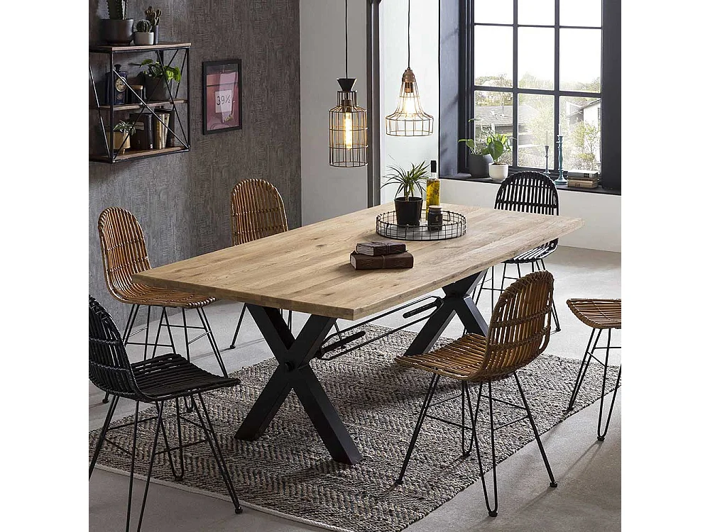 Esszimmer Tisch aus Wildeiche Massivholz Baumkante X Füßen