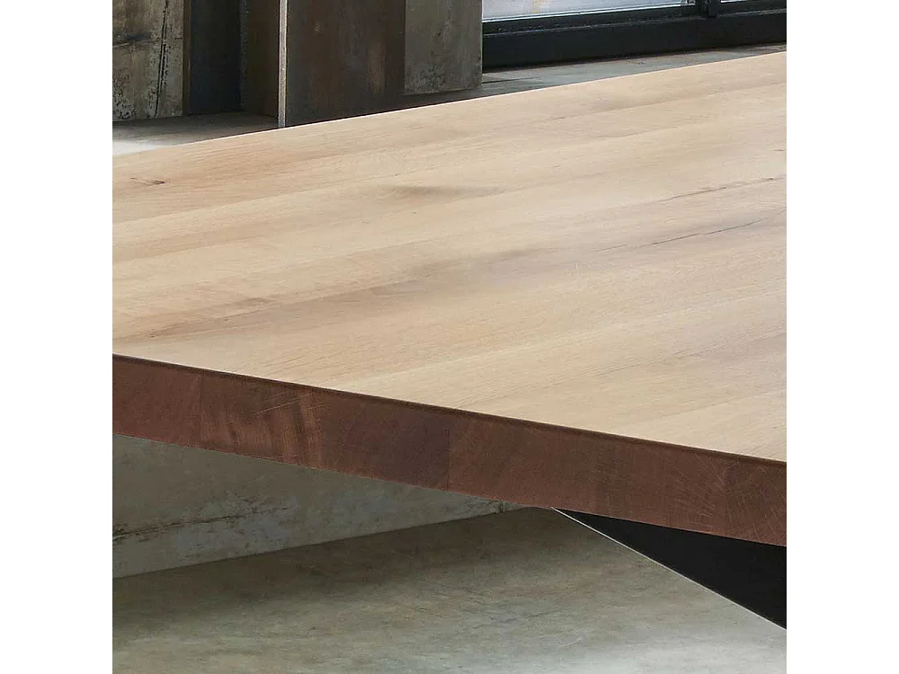 Esstisch aus Wildeiche Massivholz und Stahl Mikado Fußgestell