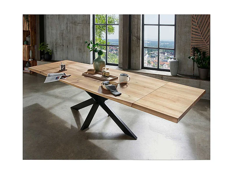 Esstisch aus Wildeiche Massivholz und Stahl Mikado Fußgestell