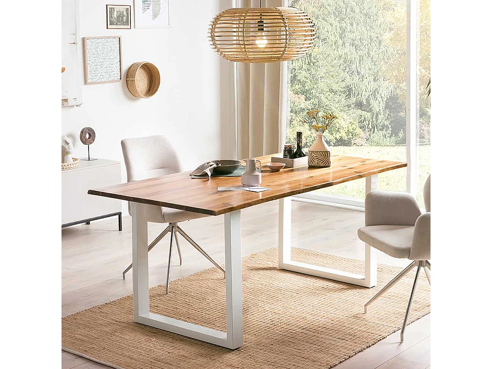 Baumkante Tisch Akazie mit weißem Bügelgestell Metall