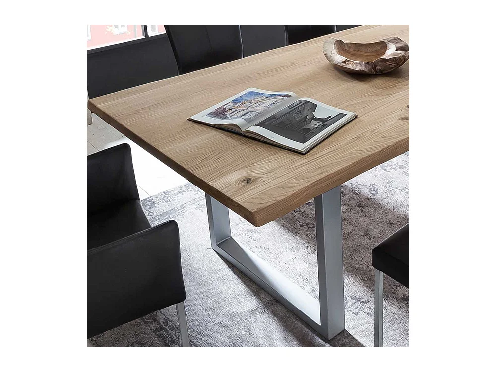 Baumkanten Esszimmertisch aus Wildeiche Massivholz und Metall Loft Design