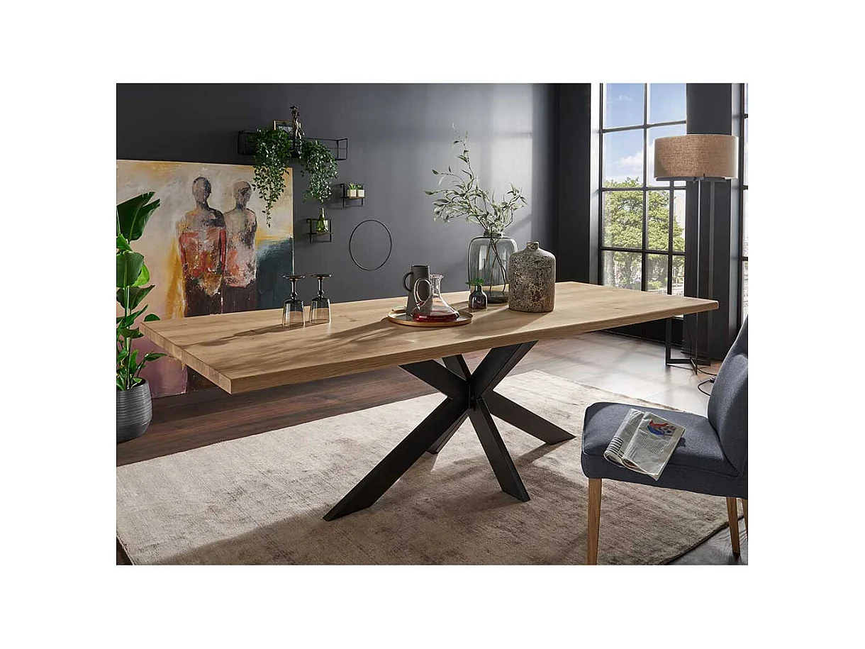 Esstisch aus Wildeiche Massivholz und Stahl Spider Gestell
