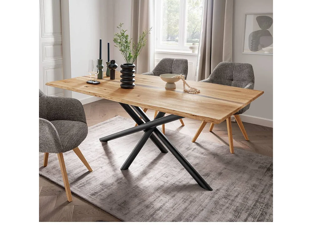 Esstisch Massivholztisch mit natürlicher Baumkante in modernem Design