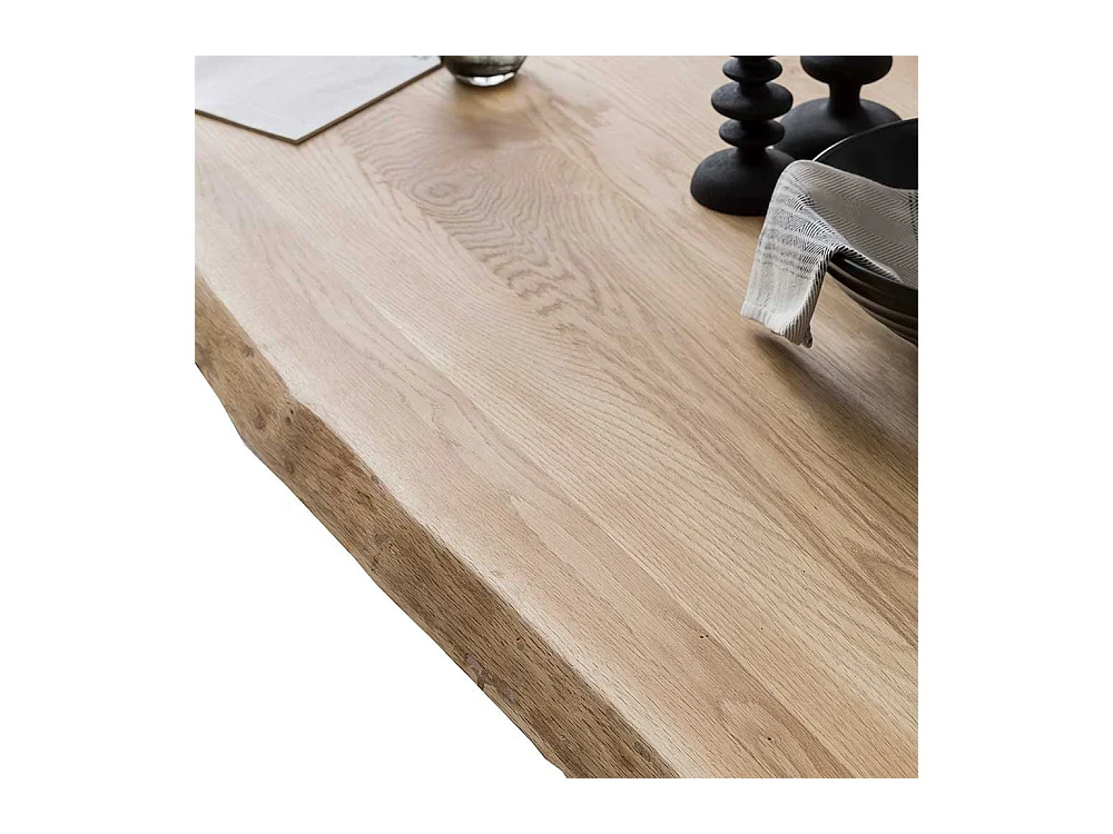 Baumkantentisch aus Eiche Massivholz und Metall X Gestell