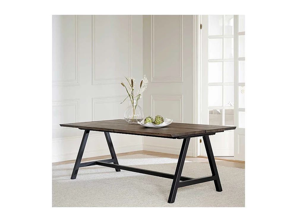 Hochwertiger Küchentisch in Eiche Braun Metallgestell in A Form