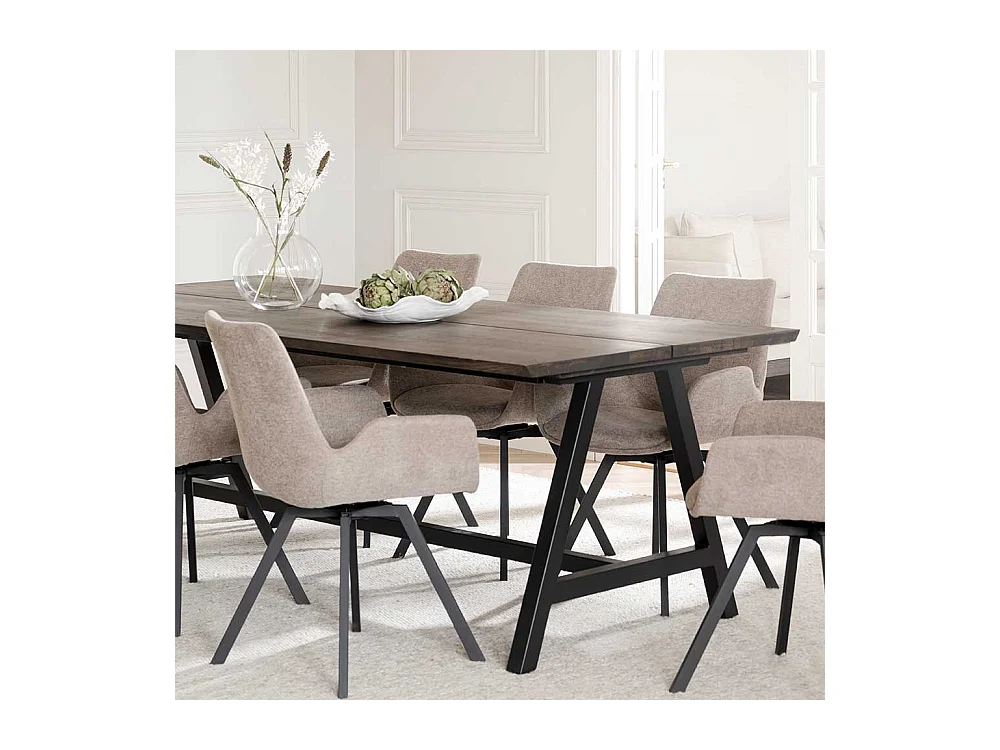 Hochwertiger Küchentisch in Eiche Braun Metallgestell in A Form