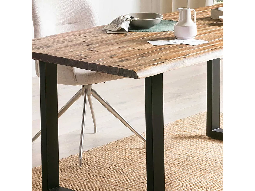 Baumkantentisch Akazie mit Bügelgestell Industry und Loft Stil