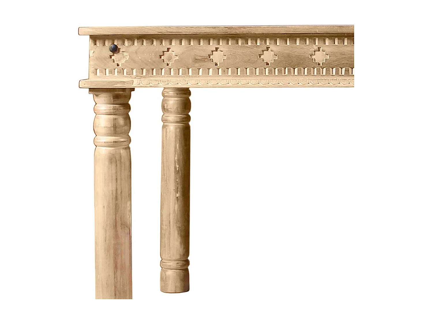 Designertisch aus Mangoholz Sandfarben massiv Schnitzereien versehen