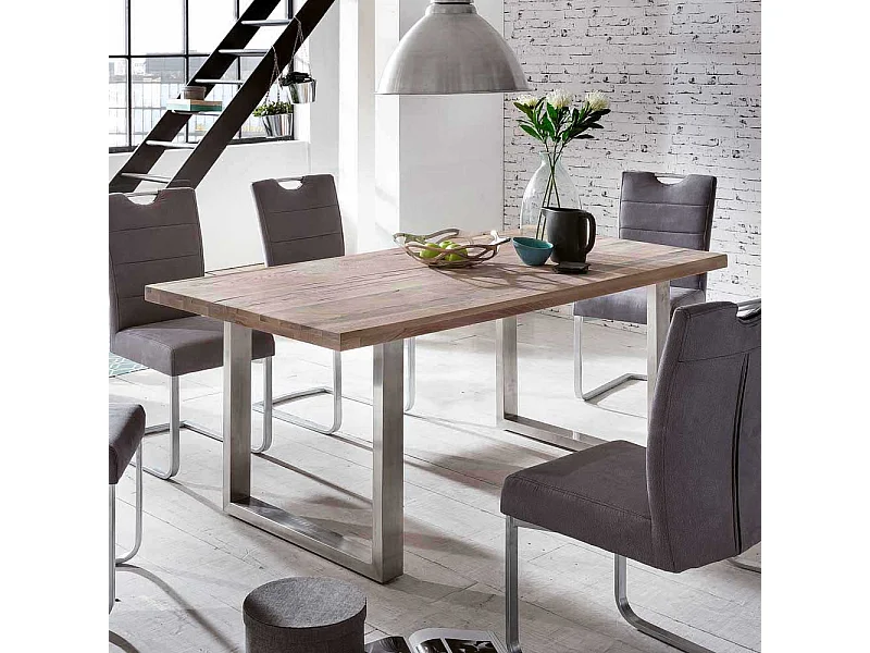 Esszimmertisch im Industrie und Loft Stil Bügelgestell aus Metall