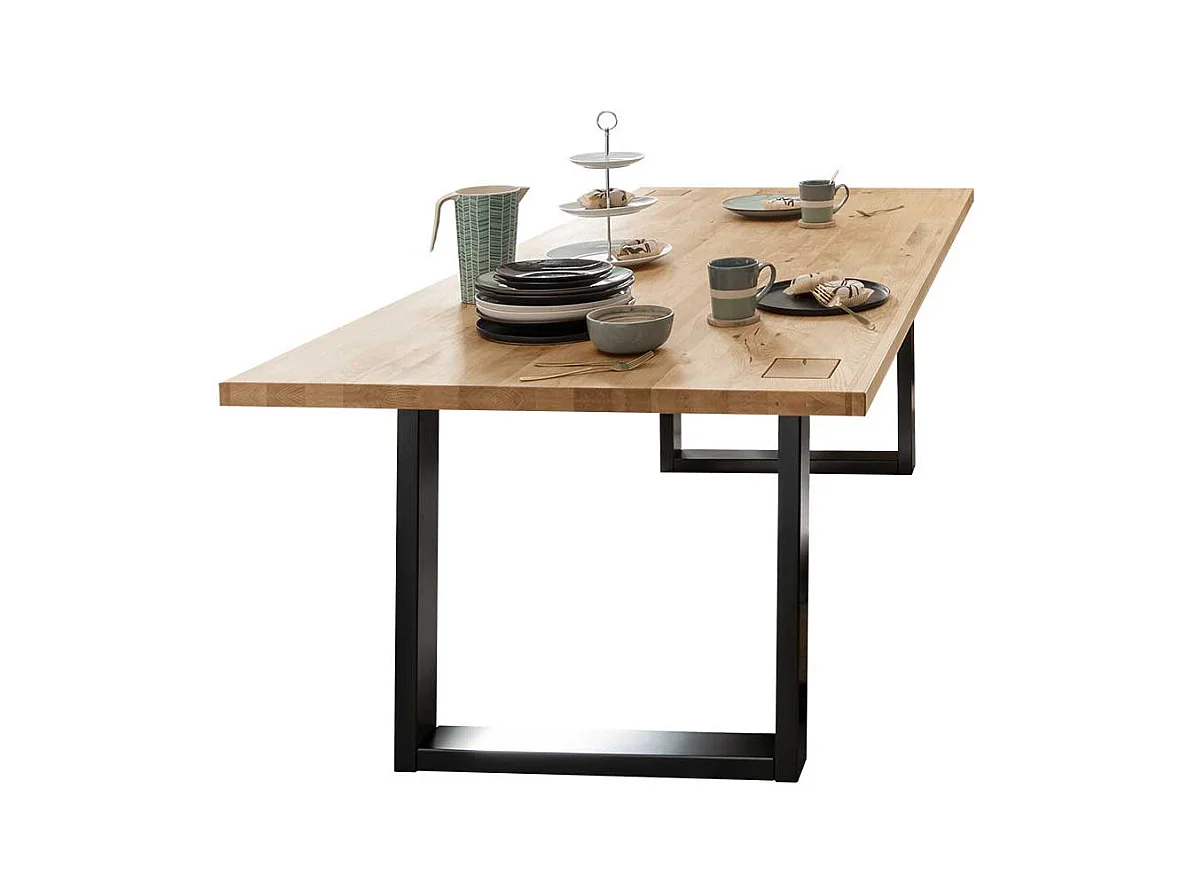 Wildeiche Esszimmer Tisch in modernem Design Bügelgestell