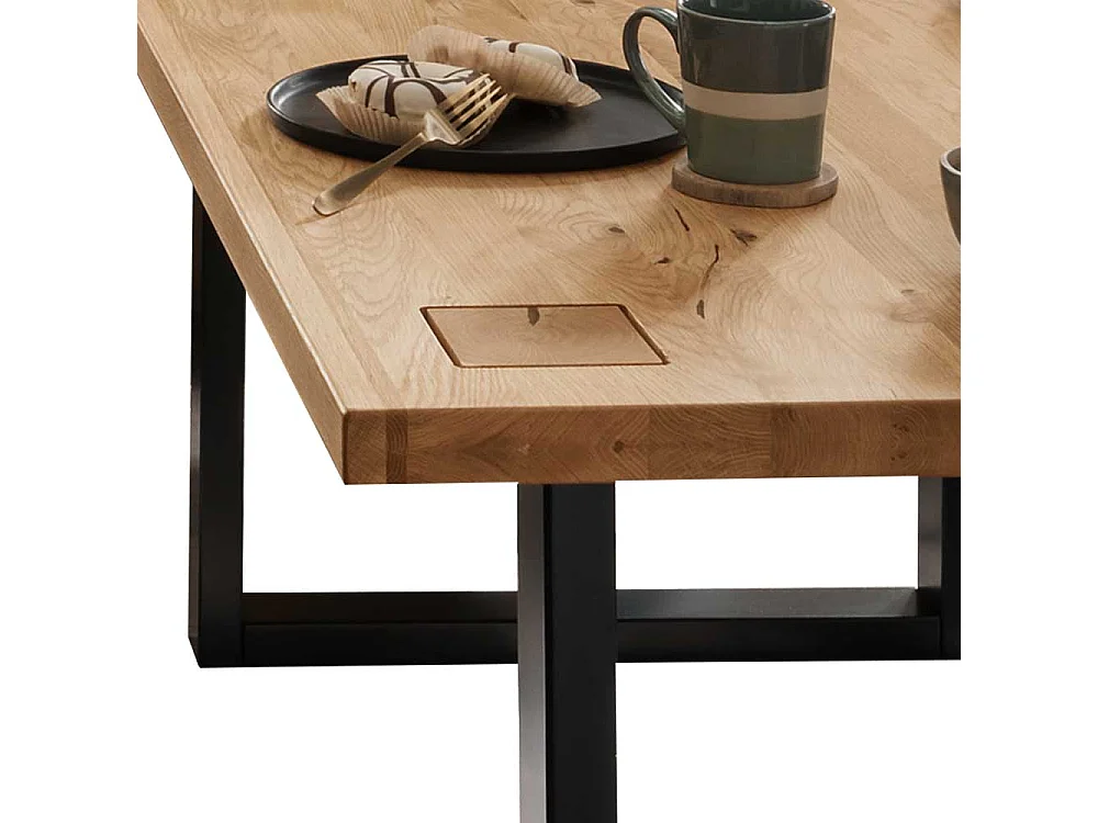 Wildeiche Esszimmer Tisch in modernem Design Bügelgestell