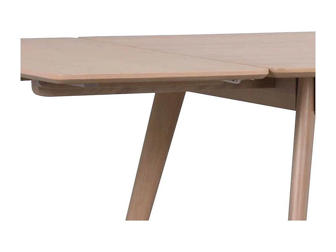 Esstisch mit Eiche White Wash furniert Skandi Design