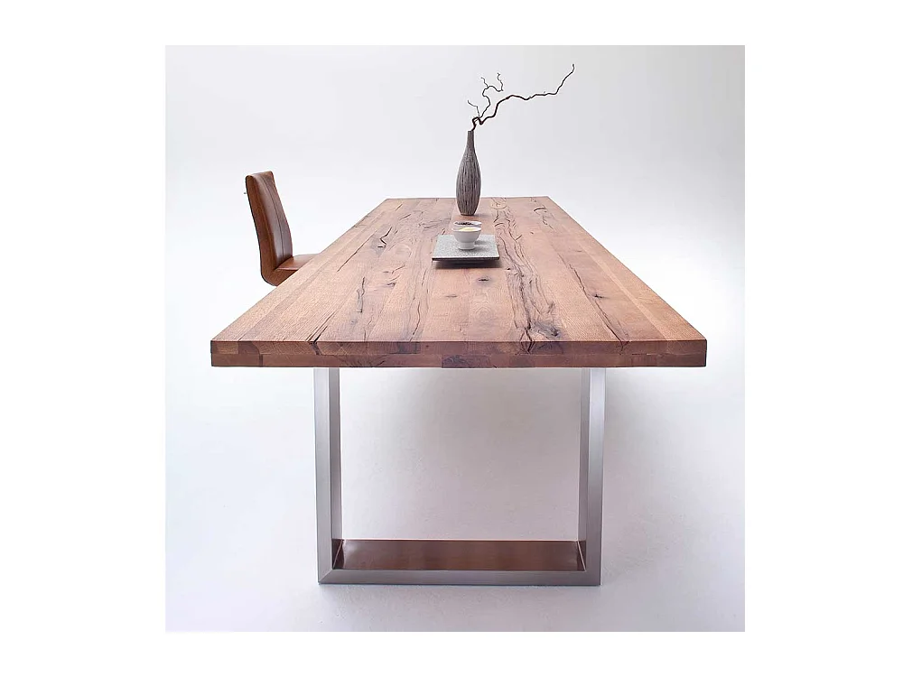 Esszimmertisch aus Zerreiche massiv dunkel lackiert Edelstahl Bügelgestell