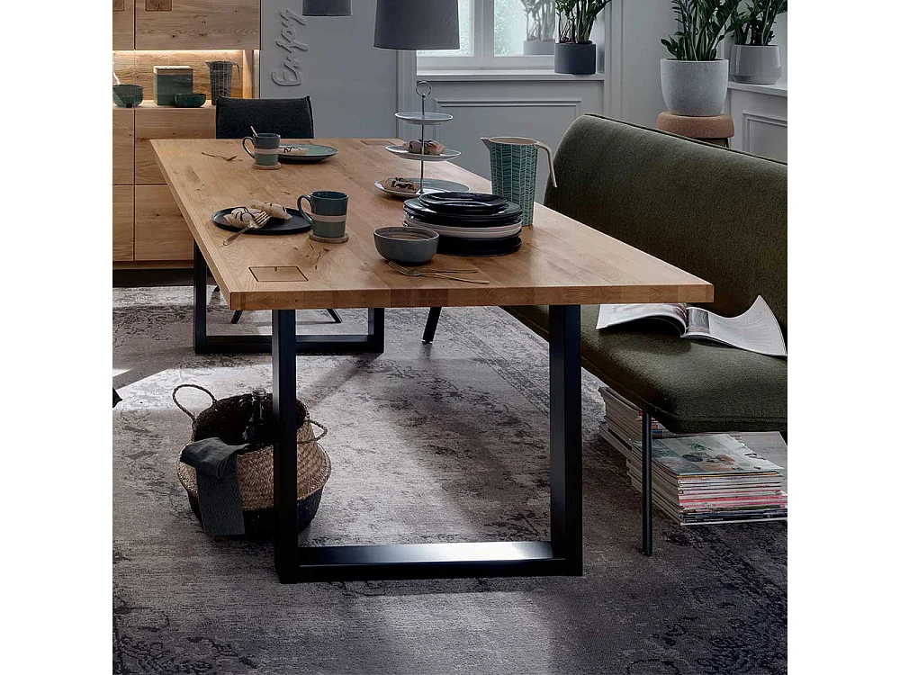 Wildeiche Esszimmer Tisch in modernem Design Bügelgestell