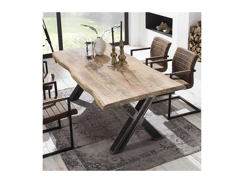 Baumkanten Tisch aus Mangobaum Massivholz und Eisen Loft Design