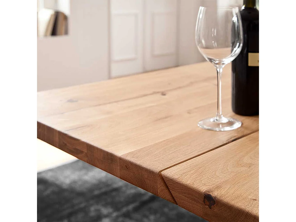 Säulen Esstisch aus Balkeneiche modern