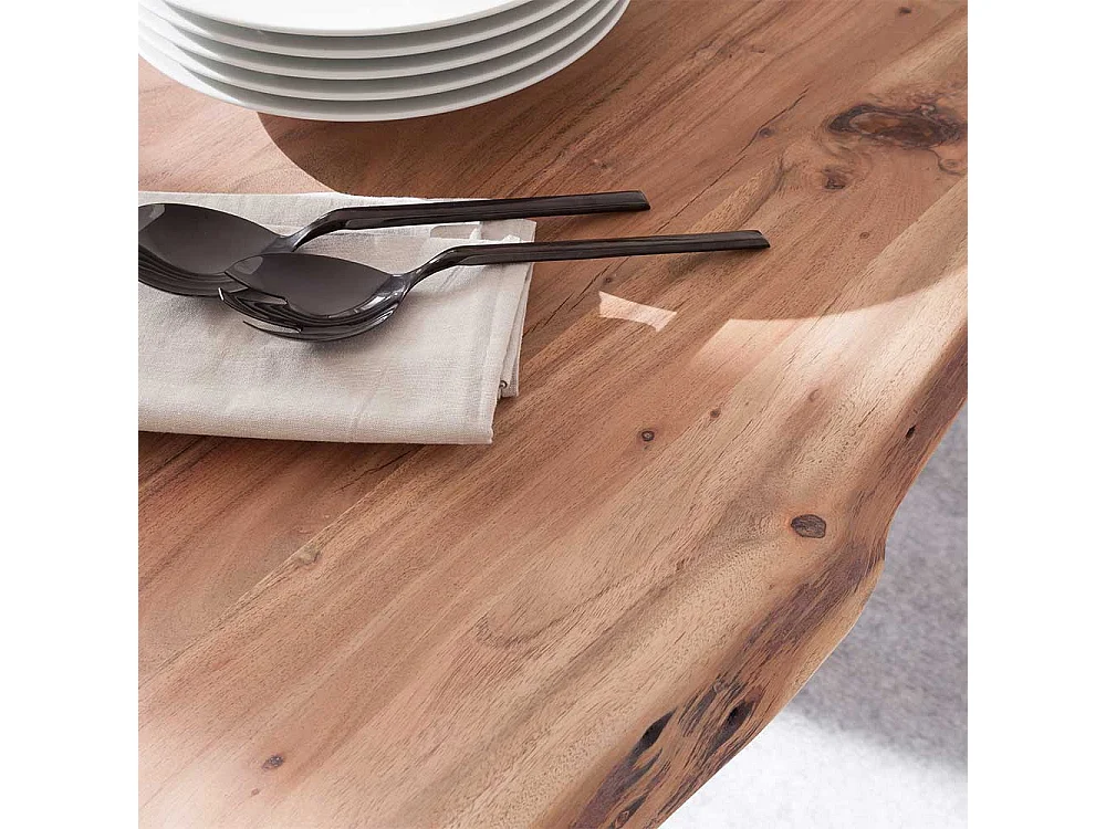 Esstisch Holztisch aus Massivholz mit natürlicher Baumkante