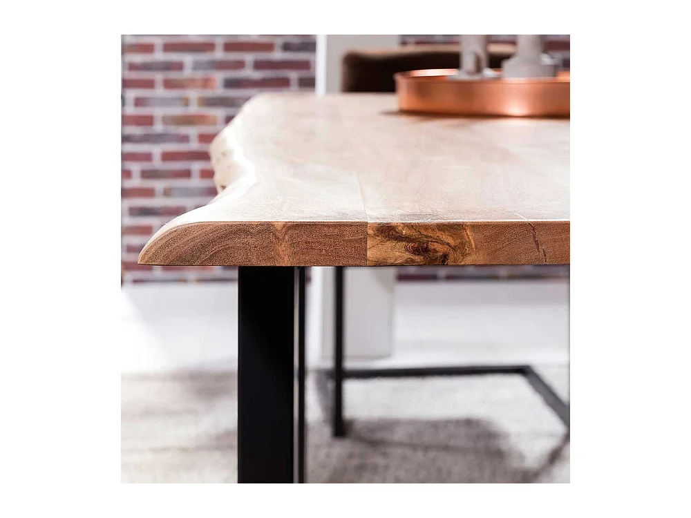 Baumkanten Tisch aus Akazie Massivholz und Eisen Loft Design