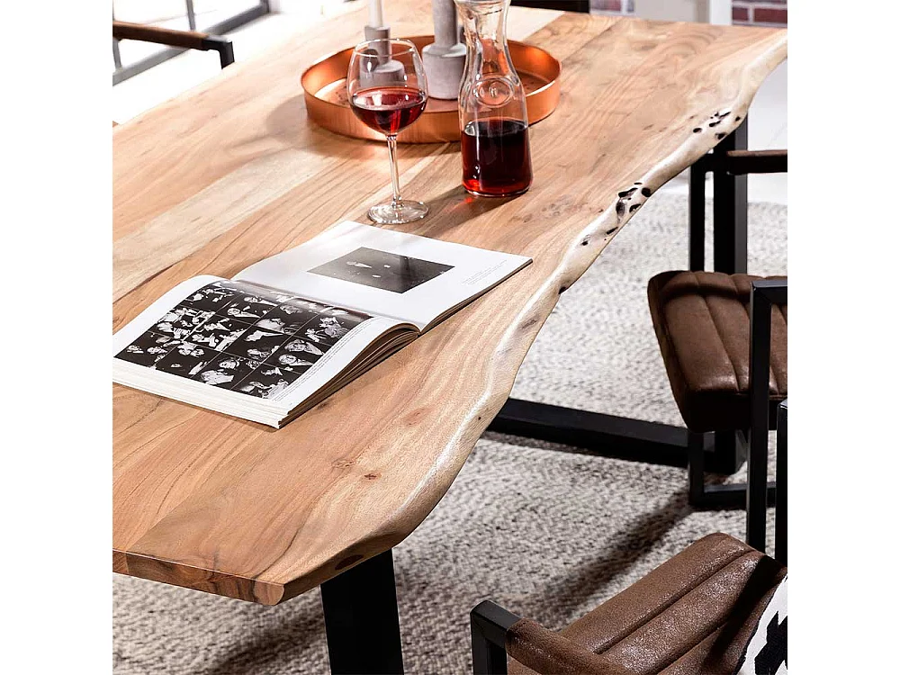 Baumkanten Tisch aus Akazie Massivholz und Eisen Loft Design