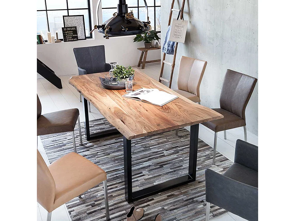 Baumkanten Tisch aus Akazie Massivholz und Eisen Loft Design