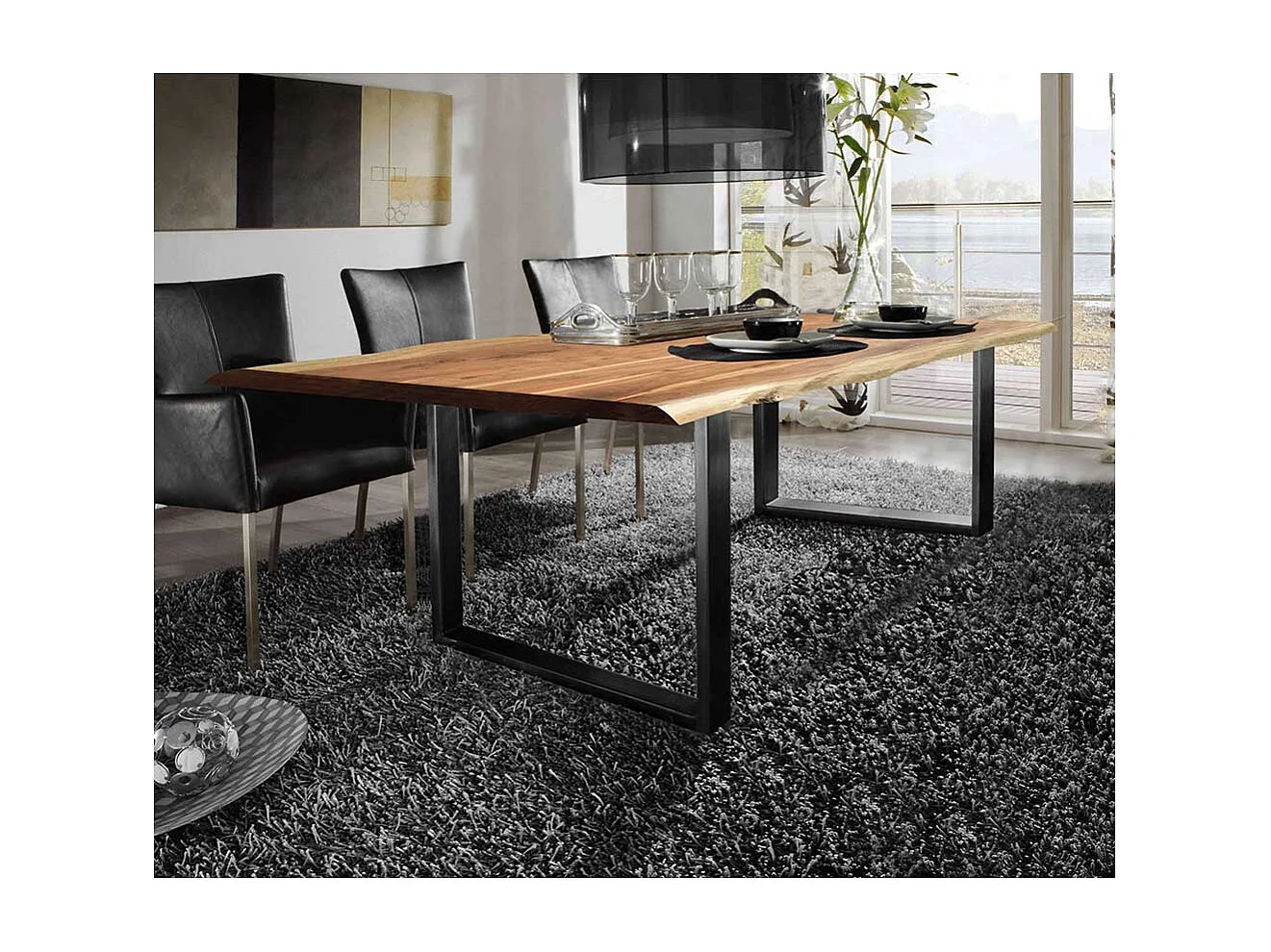 Baumkanten Tisch aus Akazie Massivholz und Eisen Loft Design