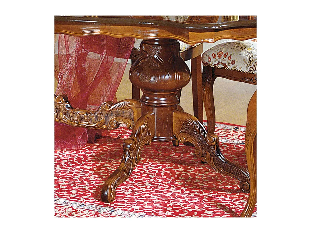 Esszimmertisch im Barock Design Nussbaum furniert
