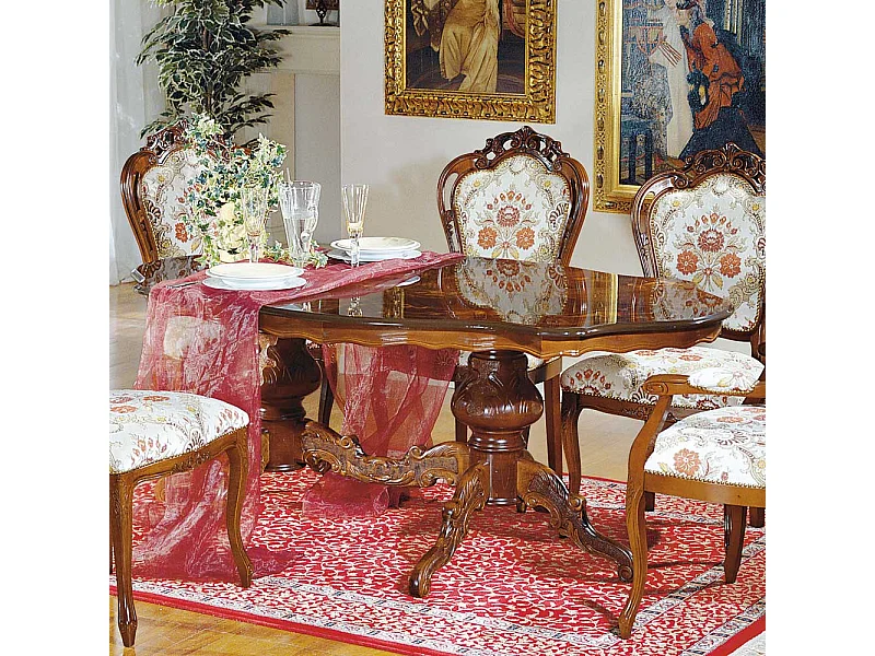 Esszimmertisch im Barock Design Nussbaum furniert