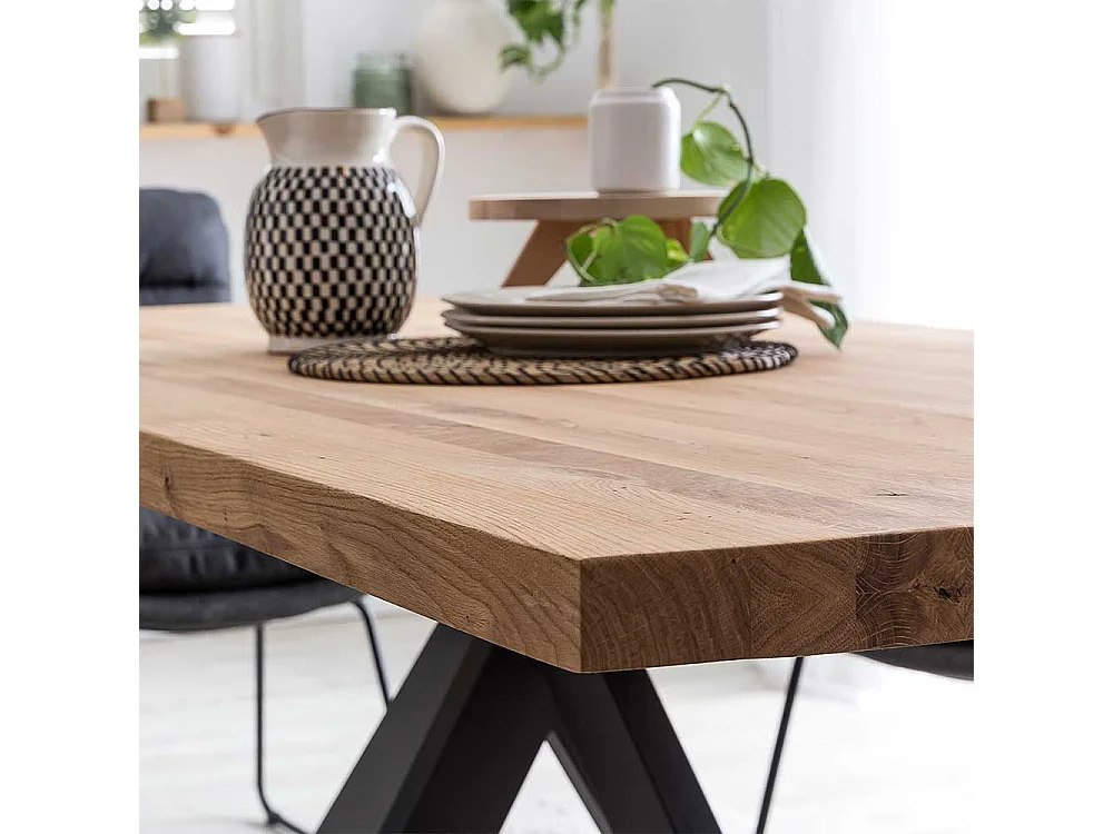 Spidergestell Tisch aus Wildeiche Massivholz Metall