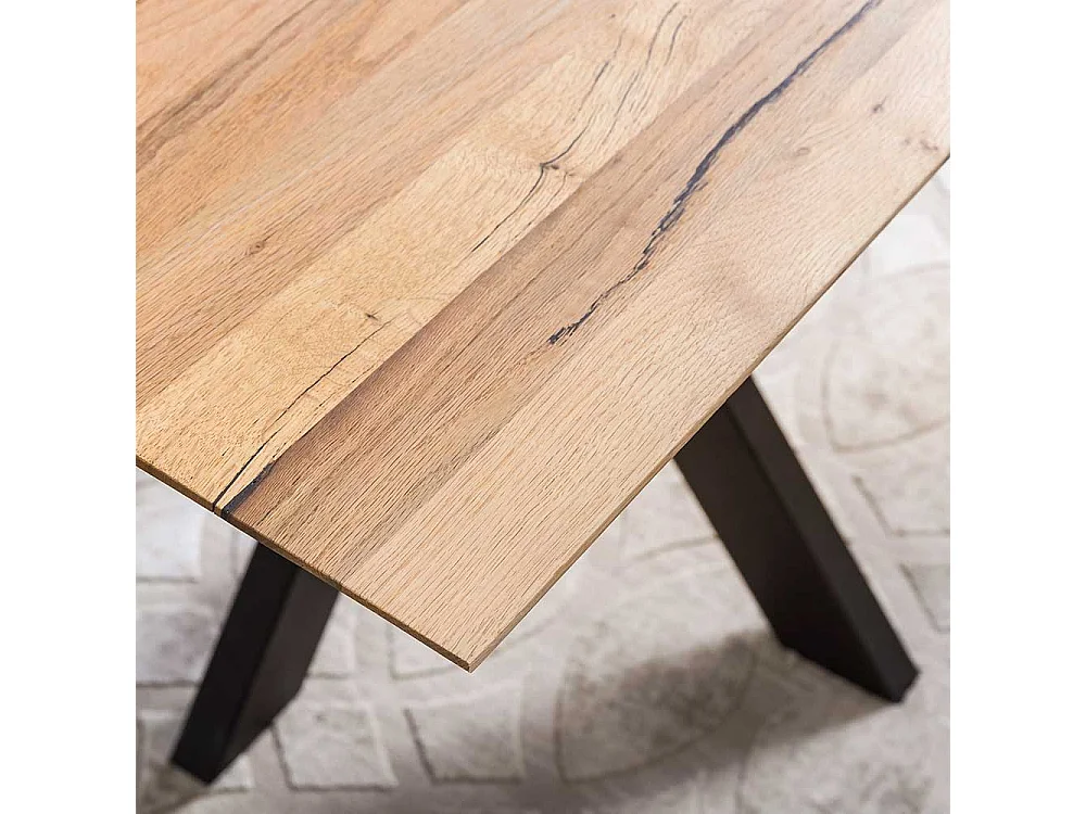 Esszimmertisch aus Wildeiche Massivholz Spider Gestell aus Metall