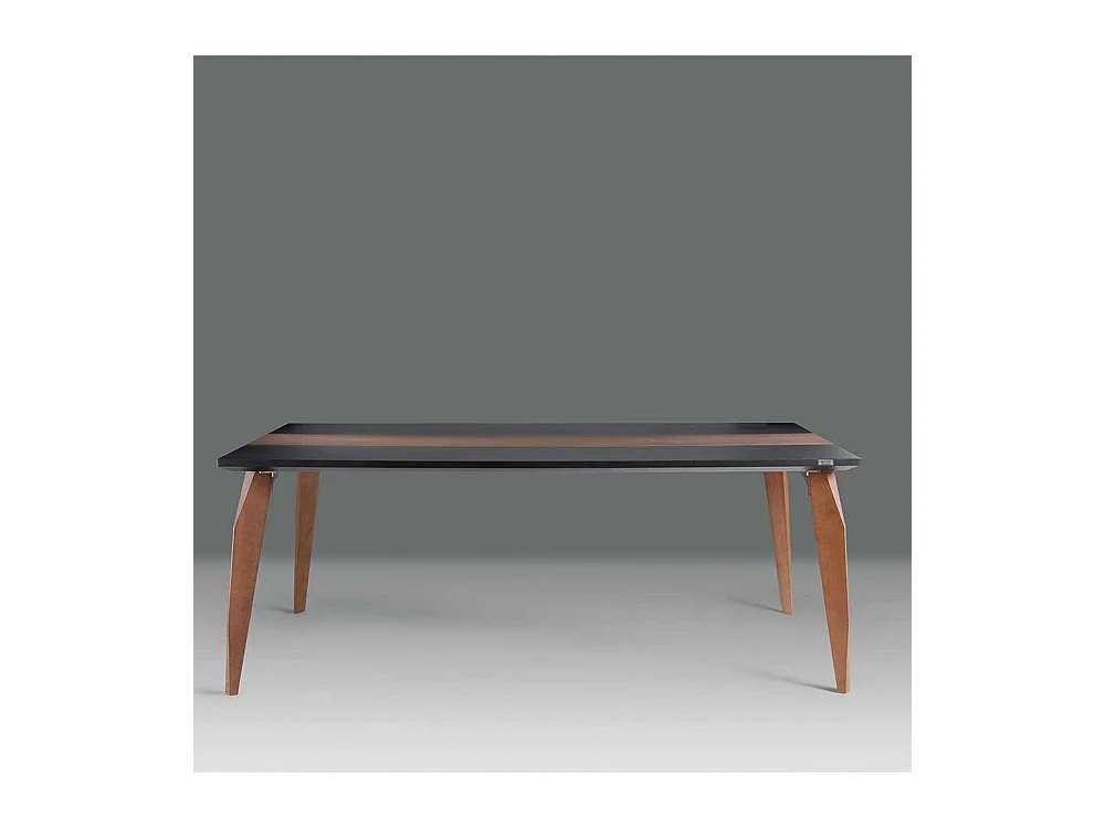 Designesstisch in Nussbaumfarben Schwarz