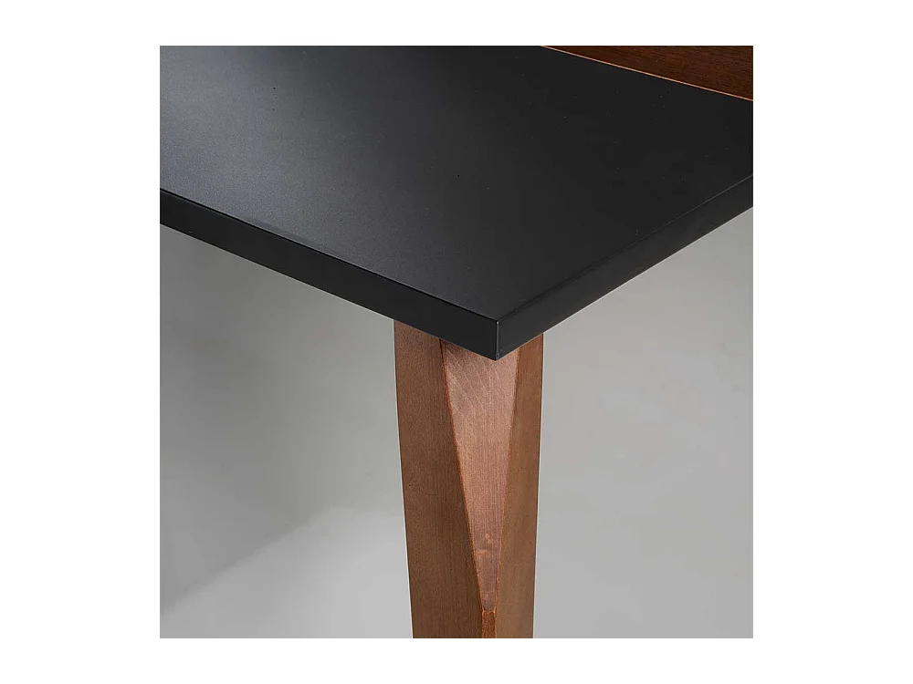 Designesstisch in Nussbaumfarben Schwarz