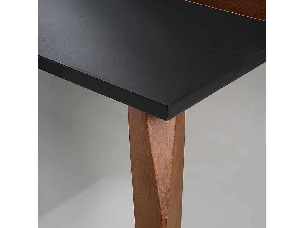 Designesstisch in Nussbaumfarben Schwarz