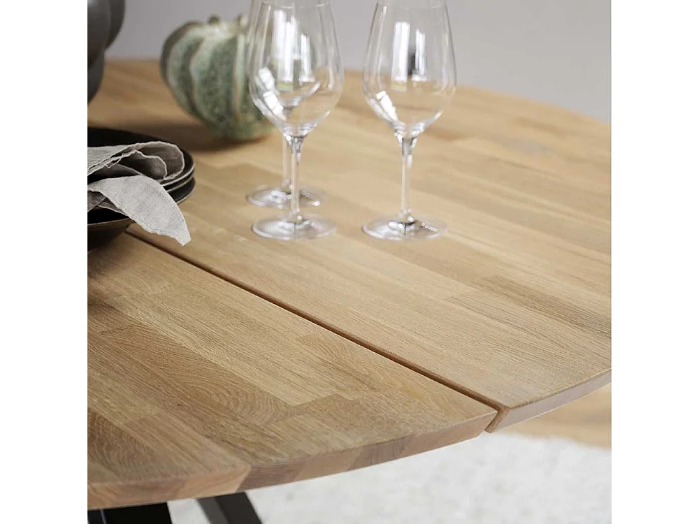 Esszimmer Tisch aus Eiche Massivholz mit Schweizer Kante 150 cm breit