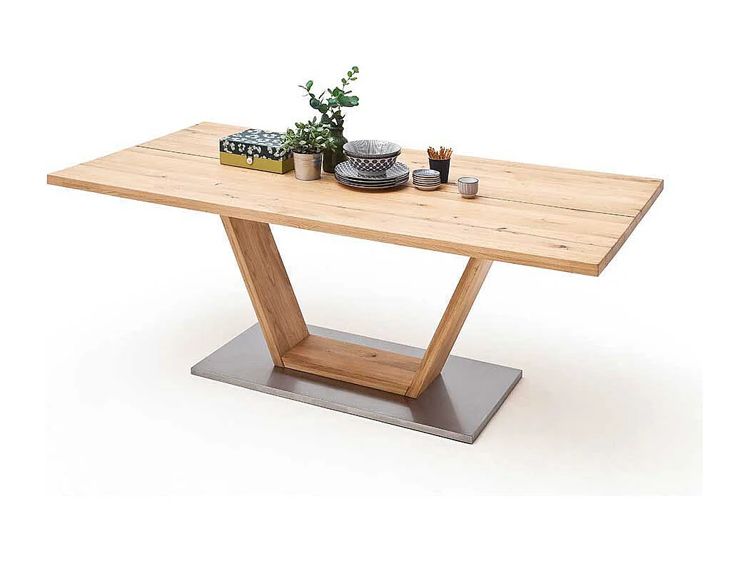 Tisch mit Balkeneiche massiv modern