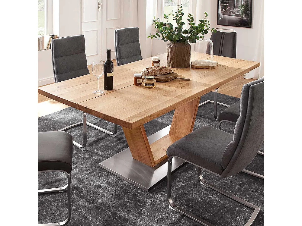 Tisch mit Balkeneiche massiv modern