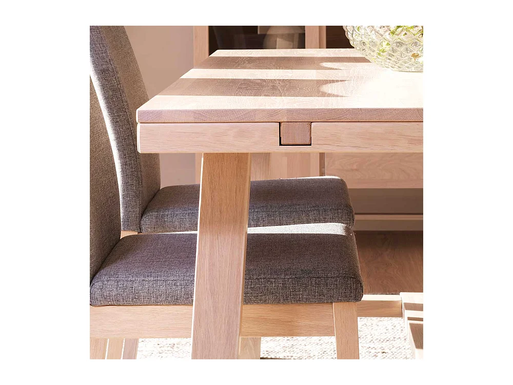 Esszimmertisch aus Eiche White Wash massiv modern