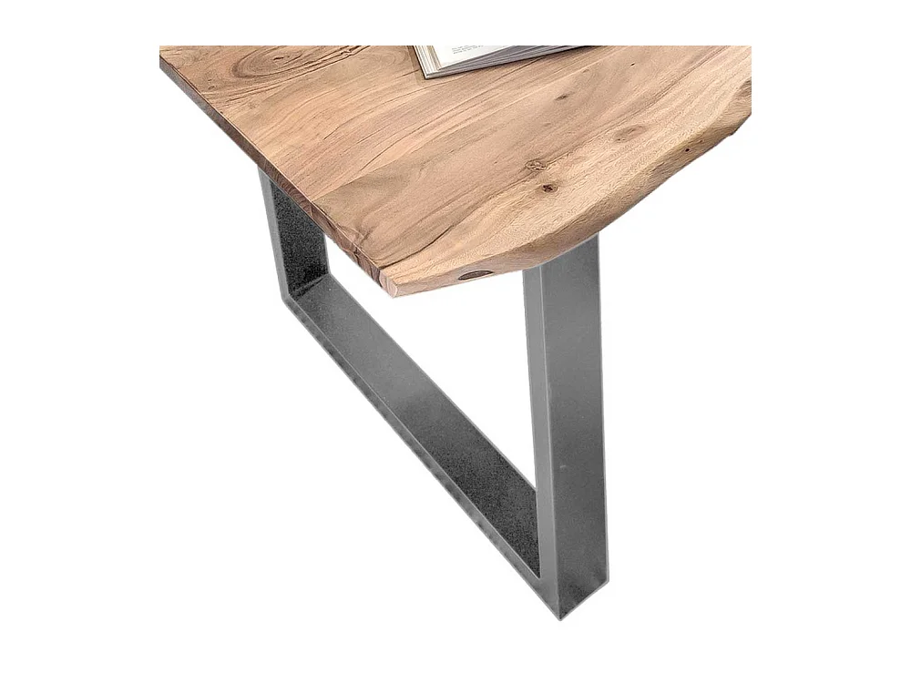 Baumkanten Esszimmertisch aus Akazie Massivholz Bügelgestell in Altsilberfarben
