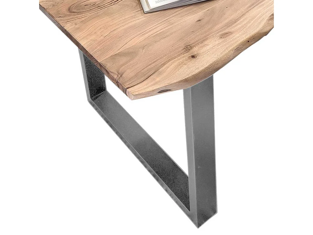Baumkanten Esszimmertisch aus Akazie Massivholz Bügelgestell in Altsilberfarben