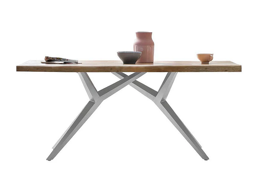 Küchentisch aus Akazie Massivholz und Eisen modern