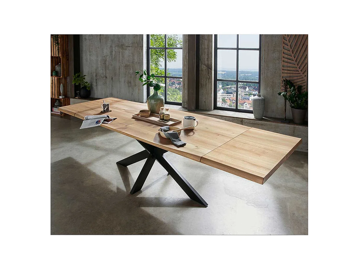 Esstisch aus Wildeiche Massivholz und Stahl Mikado Fußgestell