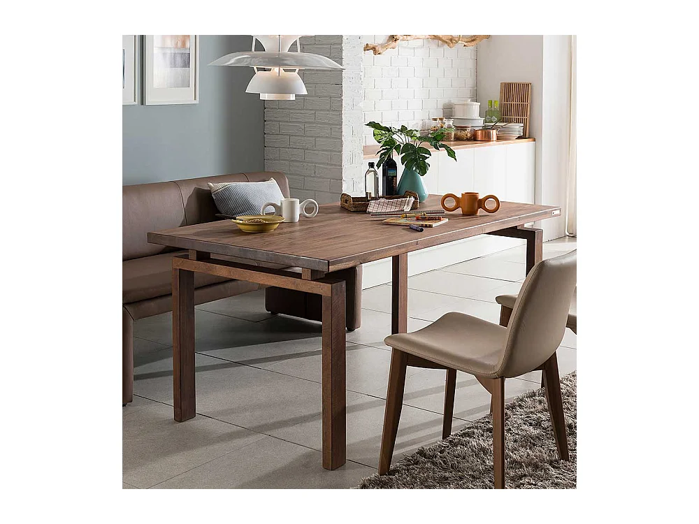 Tisch aus Nussbaum Massivholz Retrostil