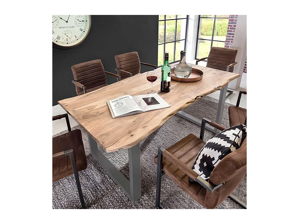 Baumkanten Esstisch aus Akazie Massivholz und Eisen Loft Design